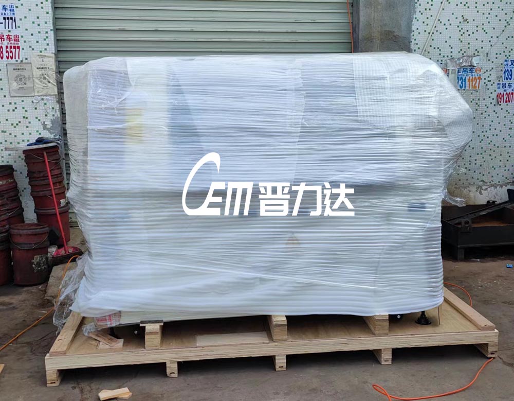 兩臺高配波峰焊出口德國漢堡市，全英文界面